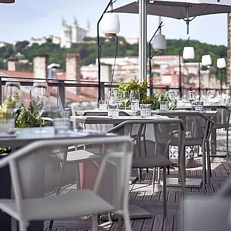 Maison No - Et Rooftop Отель Лион